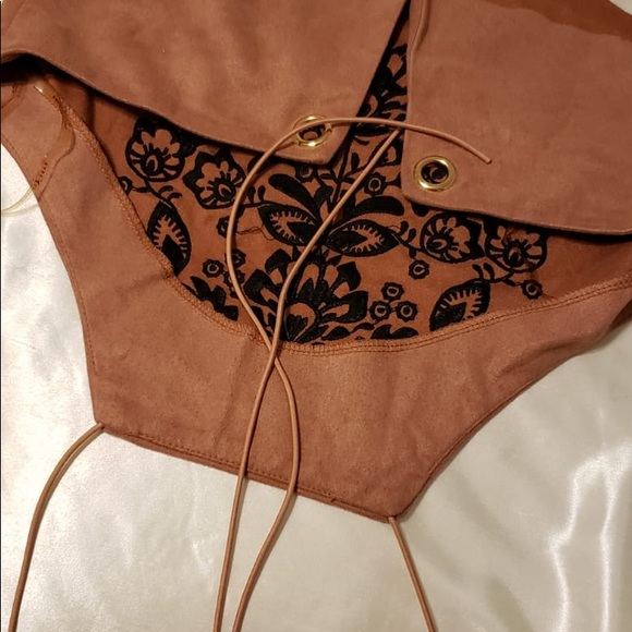 Top - Picture 3 of 4